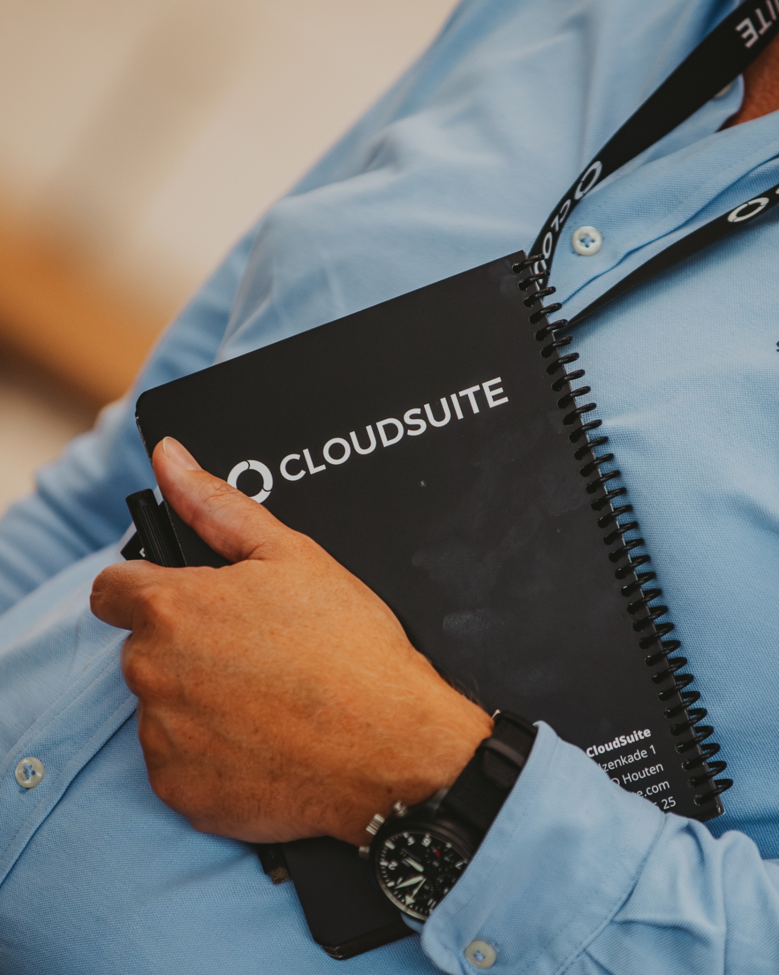 Bezoeker met CloudSuite notitieboek